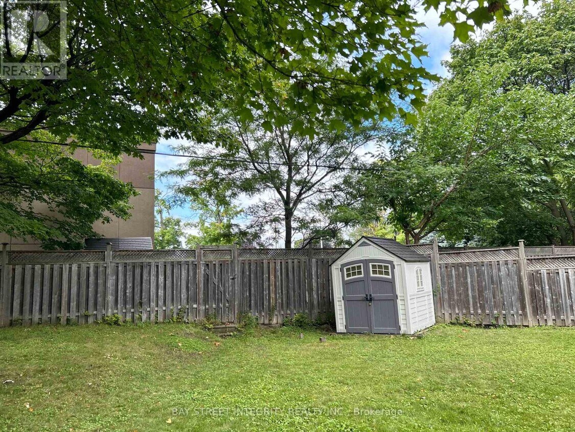 Building Photo - 16 Highhill Dr