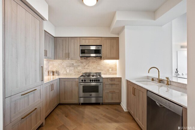 Building Photo - 401 Harrison St