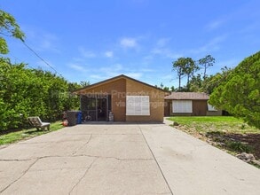 Building Photo - 18543 Iris Rd