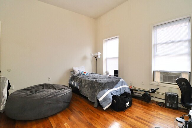 Foto del edificio - 359 2nd St