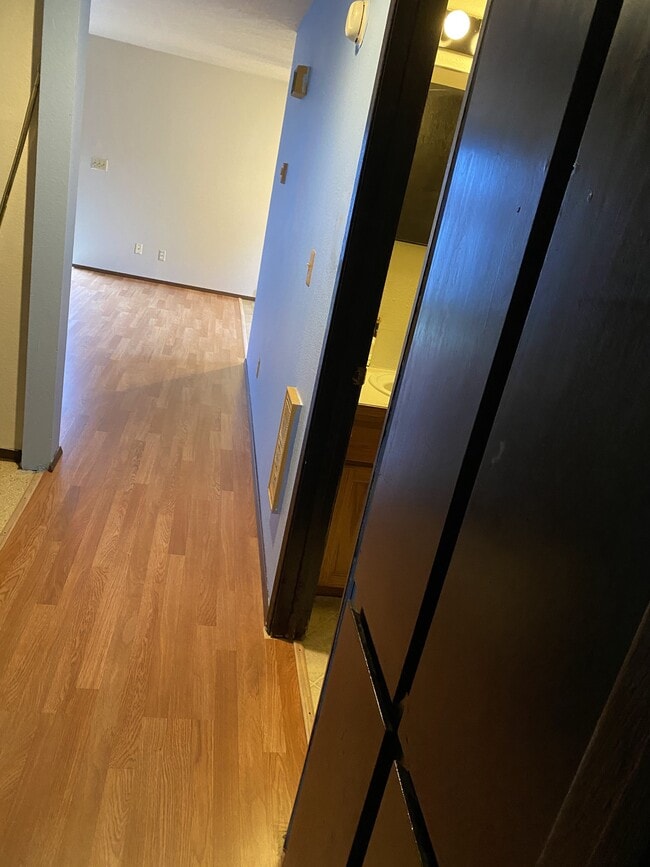 Foto del edificio - 33713 SE Santosh St