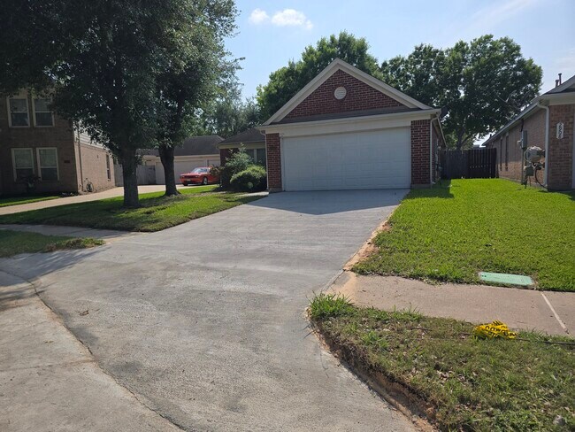 Foto del edificio - 2910 Plum Lake Dr