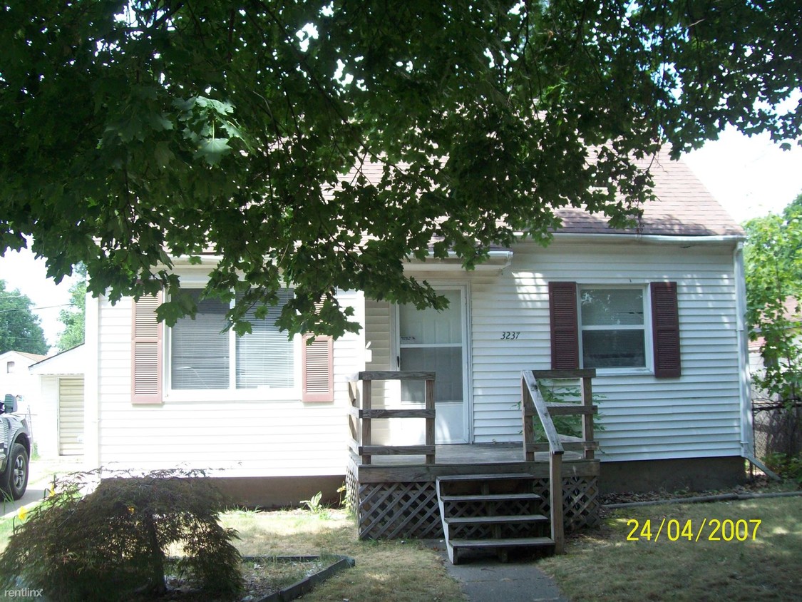 Primary Photo - 3 br, 1 bath House - 3237 Arizona Ave