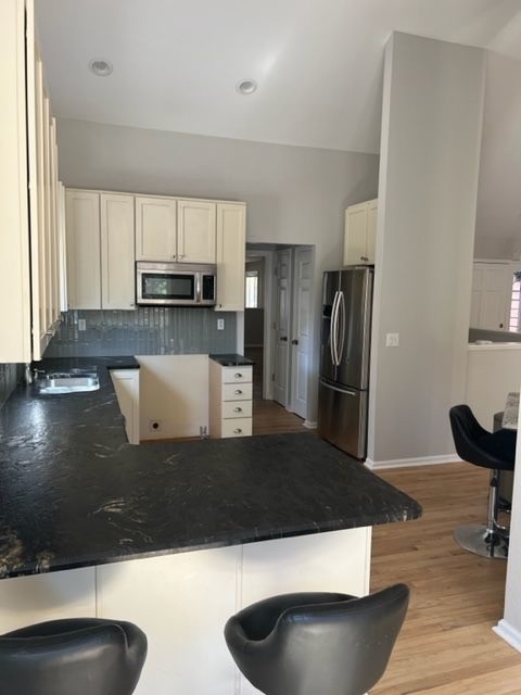Building Photo - Stunning 6 Bed, 3 Bath Home in the Country!