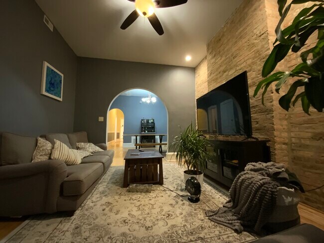 Foto del edificio - 909 S Bishop St