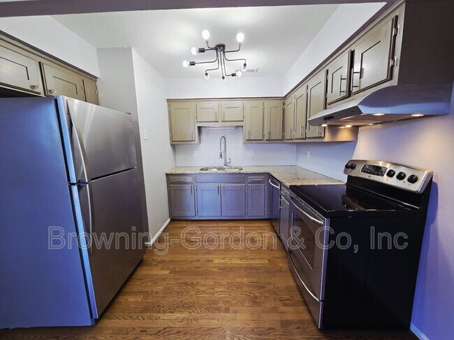 Building Photo - 5776 Brentwood Trace