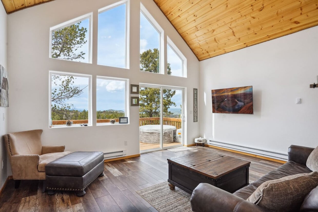 Primary Photo - 51 Dakota Ln