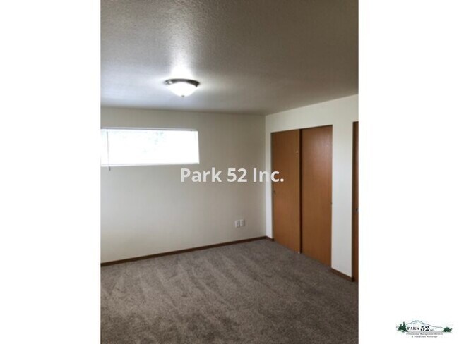 Building Photo - 250 174th St S