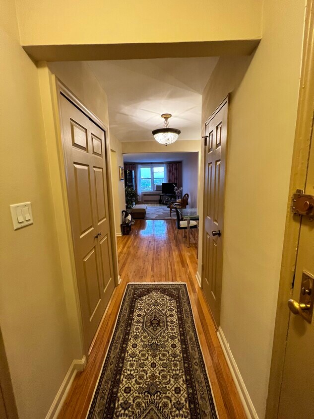 Entrance - 2265 Ocean Pky