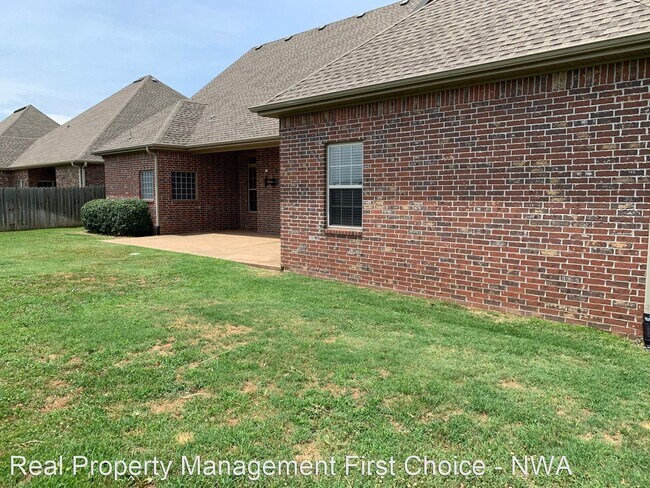 Building Photo - 4 br, 2 bath House - 3405 SW 8th Street
