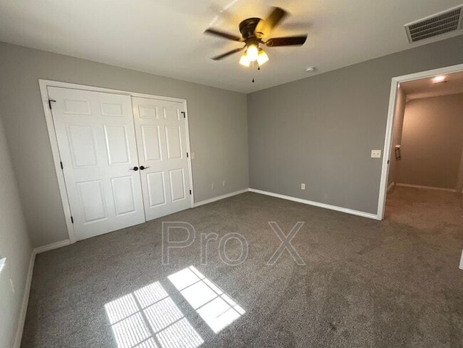 Foto del edificio - 618 Easton Dr