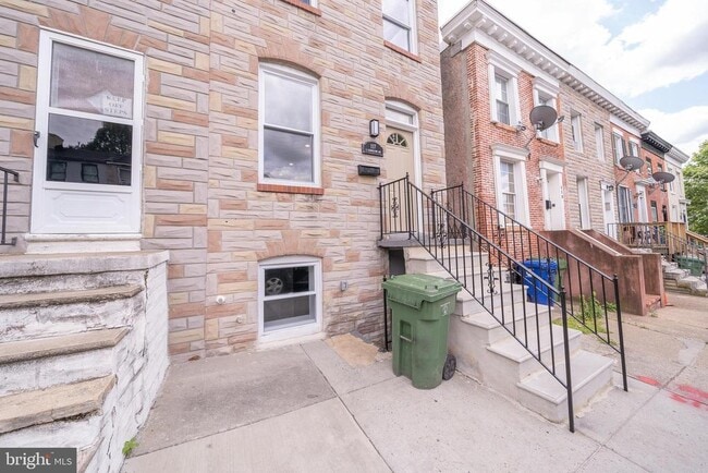 Building Photo - 117 S Carrollton Ave