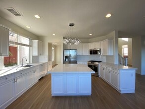 Building Photo - 1532 Sapphire Dr