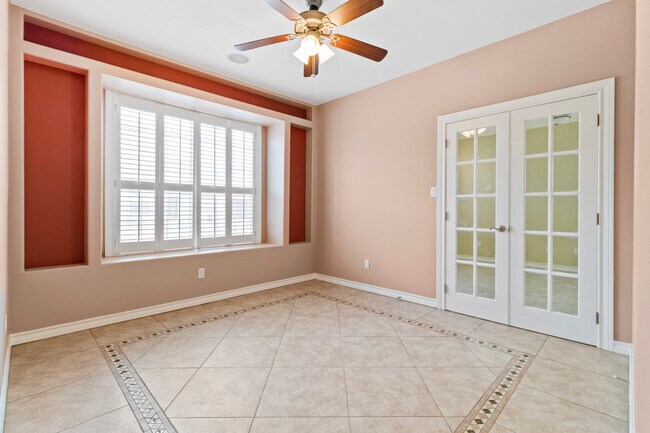 Building Photo - 413 Auburn St