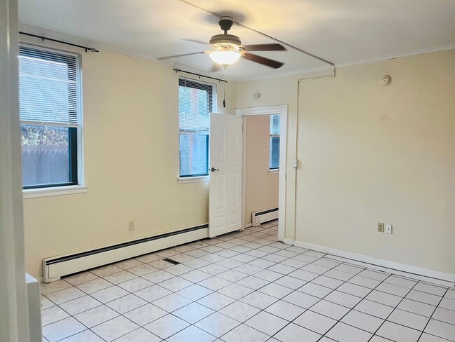 Building Photo - 845 Western Ave