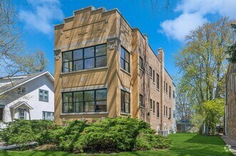 Building Photo - 2755 Eastwood Ave