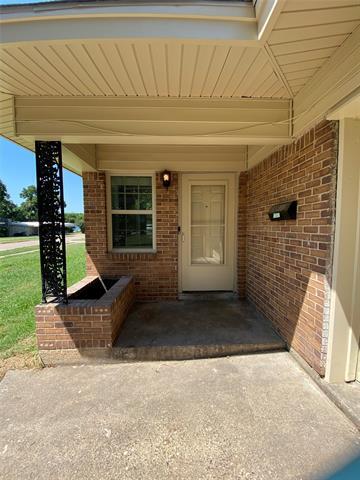 Building Photo - 7913 Laura St