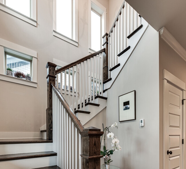 Building Photo - 2708 Greenside Pl