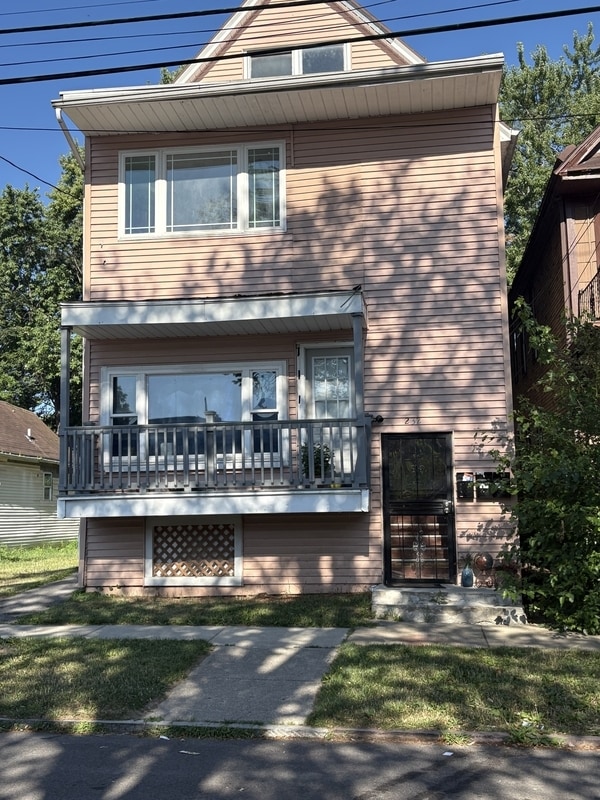 Primary Photo - 232 Dewitt St