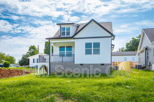 Foto del edificio - 2631 Rogers Dr SE