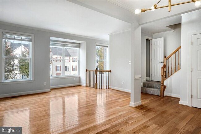Building Photo - 43805 Sunset Terrace