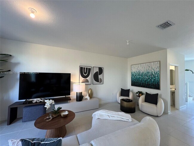 Foto del edificio - 651 SE 14th Ct
