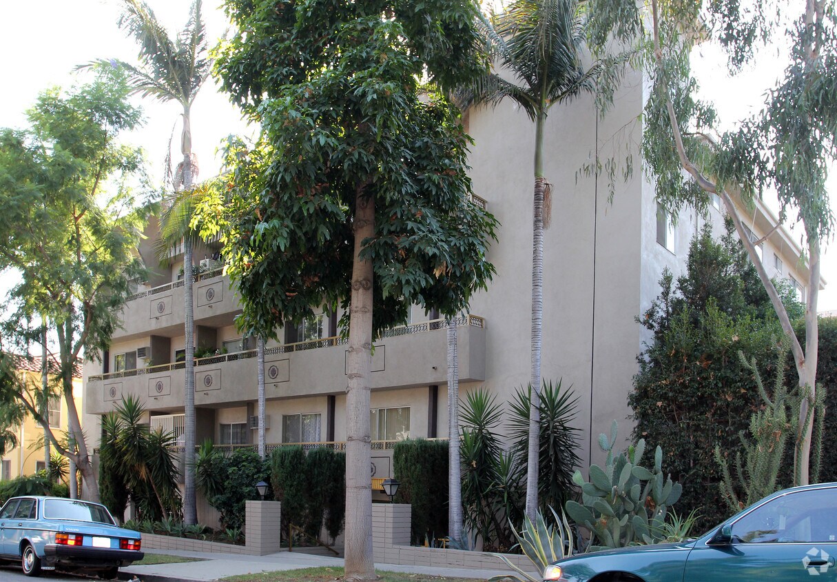 Primary Photo - 1247 N Orange Grove Ave
