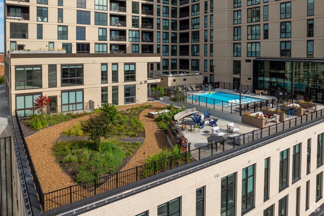 Jardín en la azotea - Industry Indianapolis