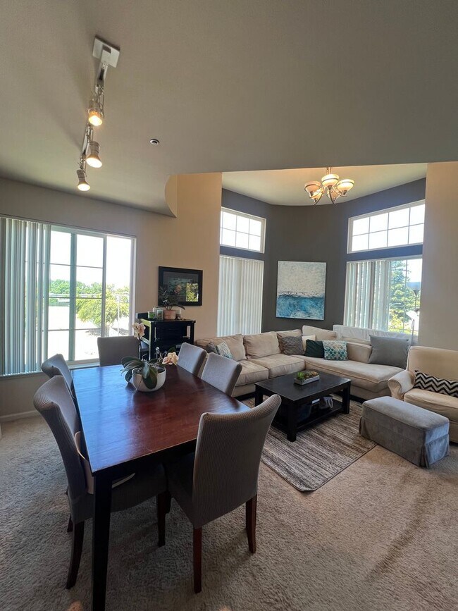 Foto del edificio - Beautiful unit at The Sonora located near ...