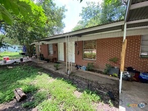 Building Photo - 459 Lindsey St