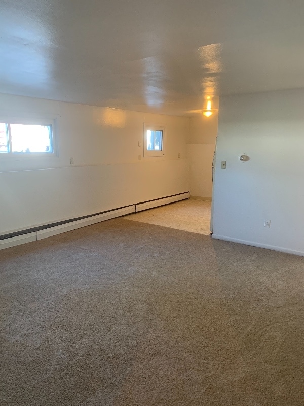 Building Photo - 600 S Main St