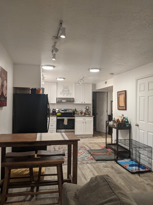 Dining/Kitchen - 956 Mountain Willow Ln