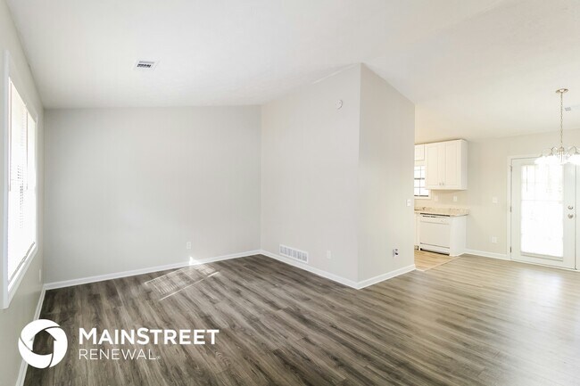 Building Photo - 2210 Davis Oaks Ct