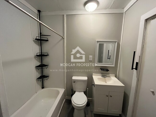 Building Photo - 1320 Pearl St