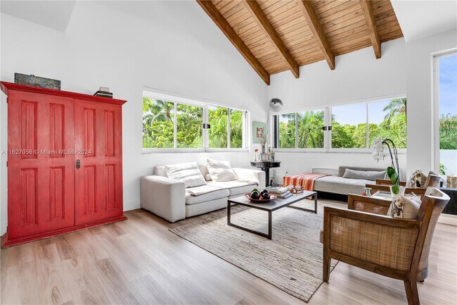 Foto del edificio - 50 Ocean Ln Dr