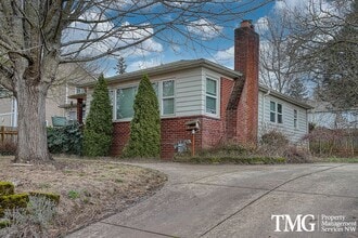 Building Photo - 8164 SE 52nd Ave