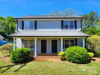 Building Photo - 2506 S Ridge Ave