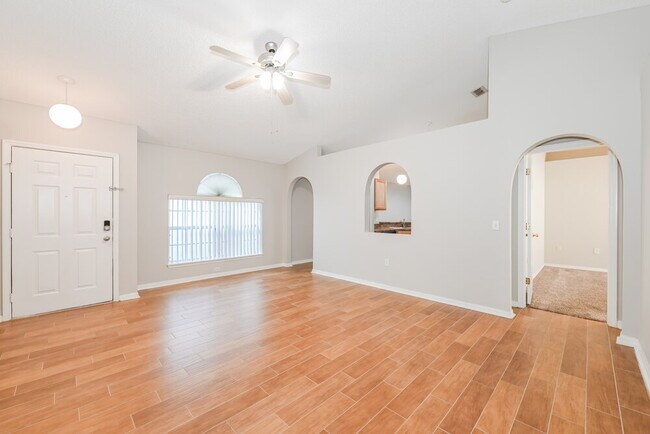Foto del edificio - 8448 Oak Crossing Dr W