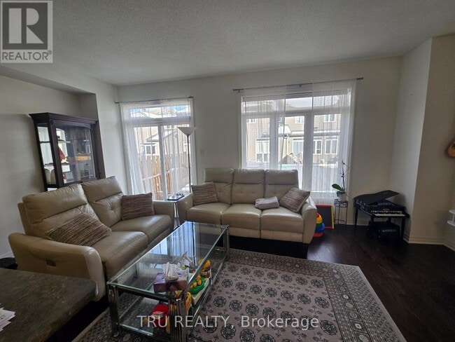 Building Photo - 534 Rioja St