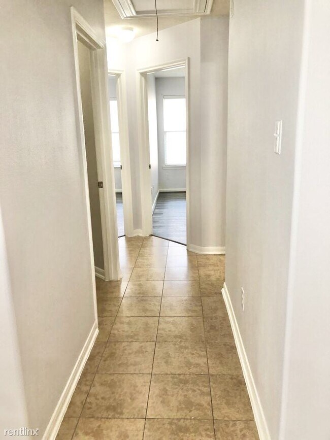 Foto del edificio - 4 br, 2 bath House - 9215 Birthisel Bend Lane