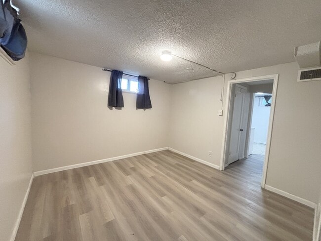 Building Photo - 416 Cornell Dr