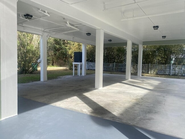 Building Photo - 1559 Coastal Hwy