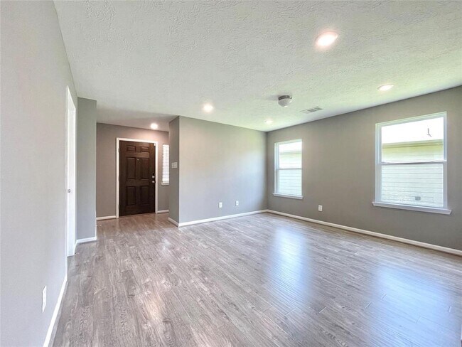 Foto del edificio - 6419 Lindale Springs Ln