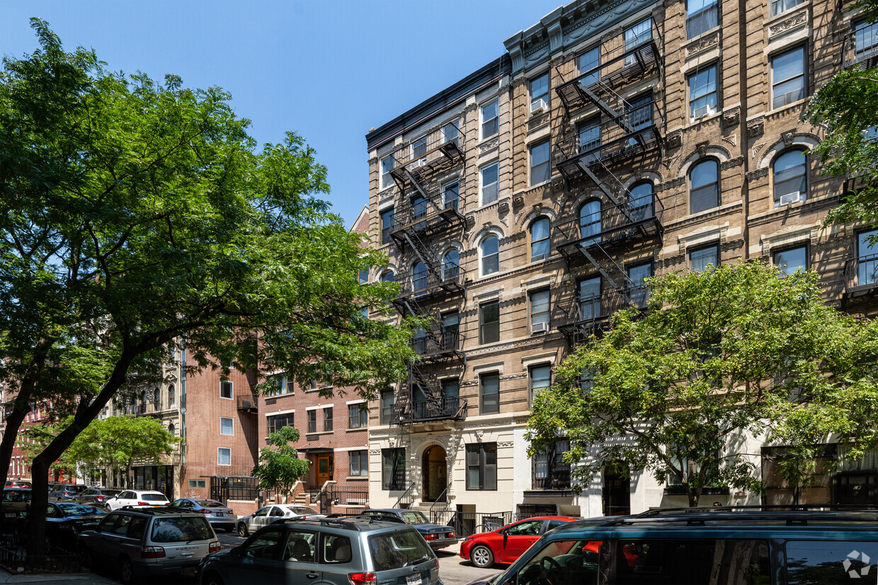 Primary Photo - 71 E 3rd St
