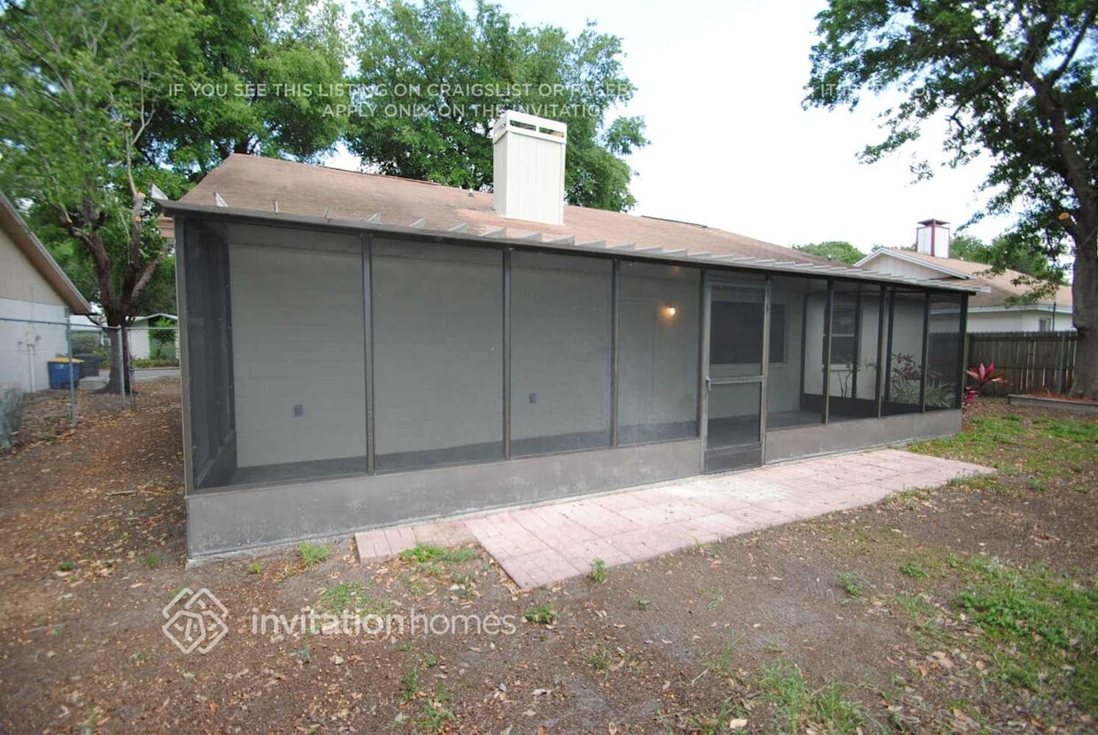 Building Photo - 1645 Sailpoint Dr