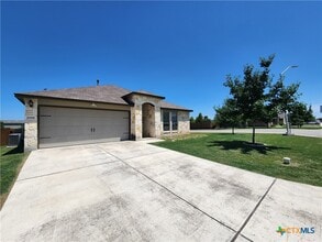 Building Photo - 2599 Diamondback Trail