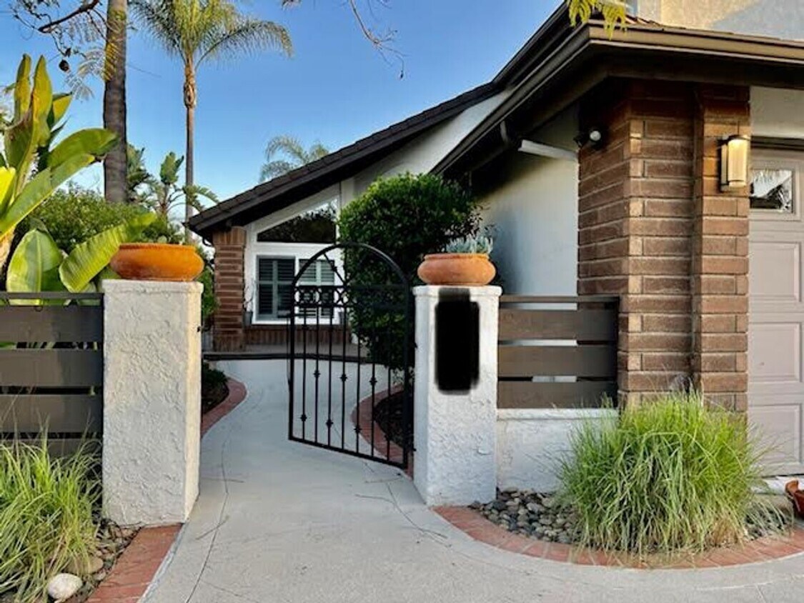 Primary Photo - Furnished Home in Carmel Valley/Del Mar - ...