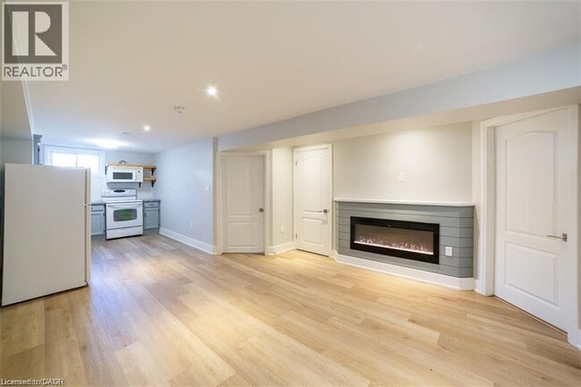 Photo du bâtiment - 225 E 24th St