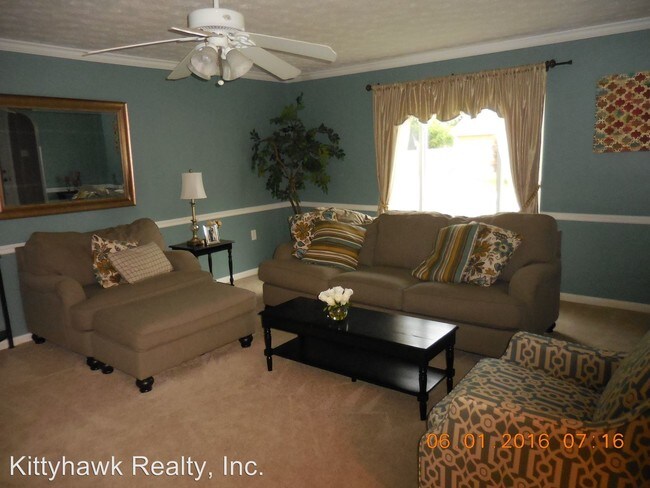 Foto del edificio - 3 br, 2.5 bath House - 2701 California Avenue