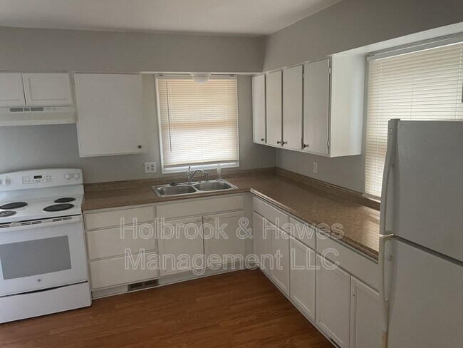 Foto del edificio - 3524 Vernon Dr